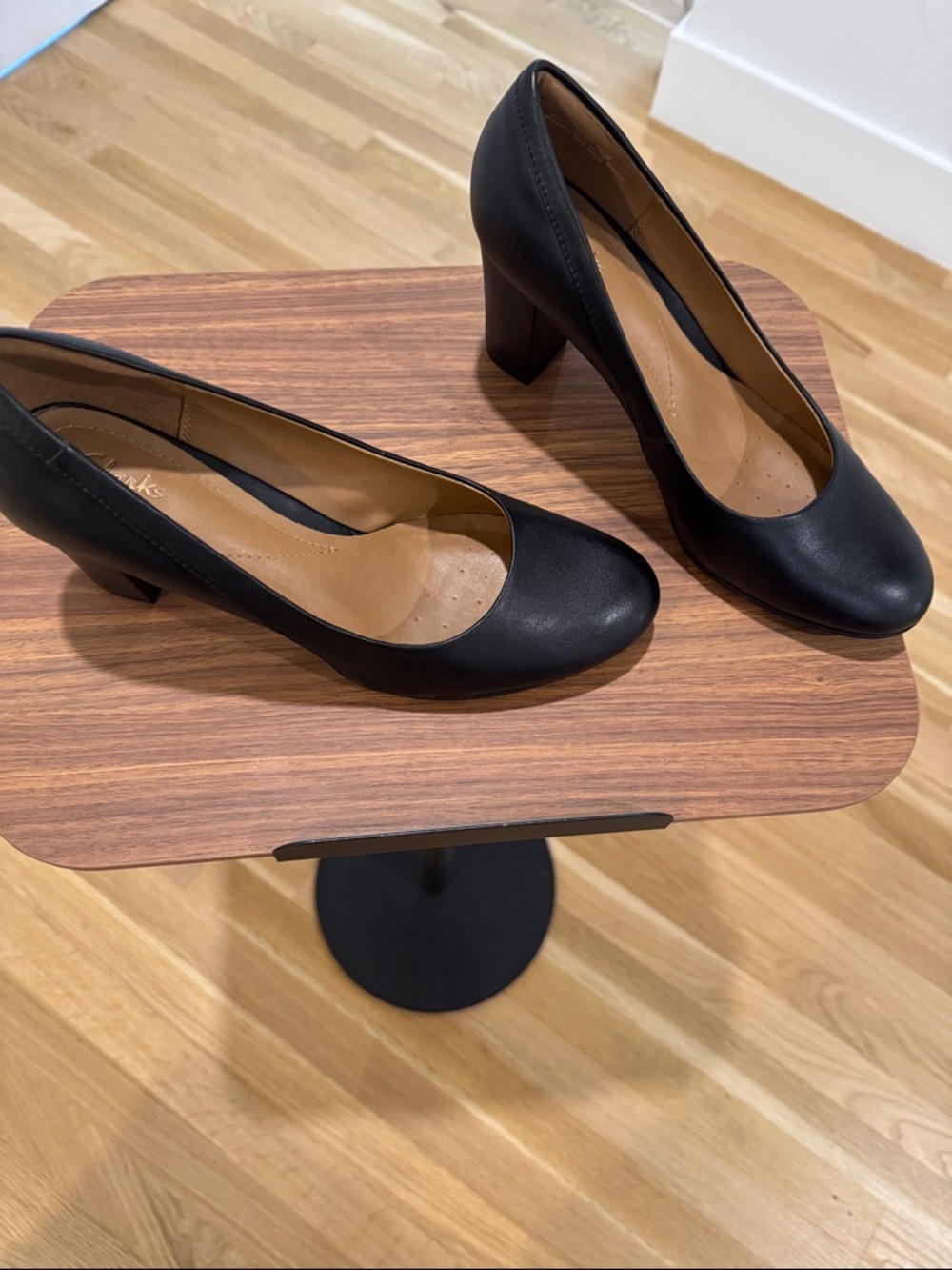 Clarks Black Leather Round-Toe Block Heel Pumps